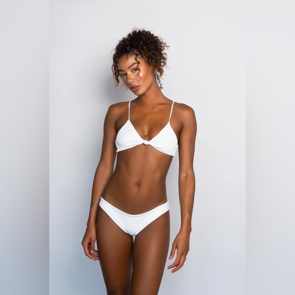 Skatie Cheryl Bottom in White - Picture 1 of 11